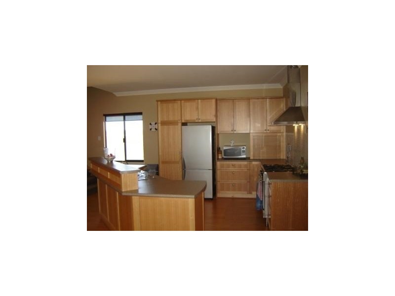 140 Ridge Way, Jurien Bay WA 6516