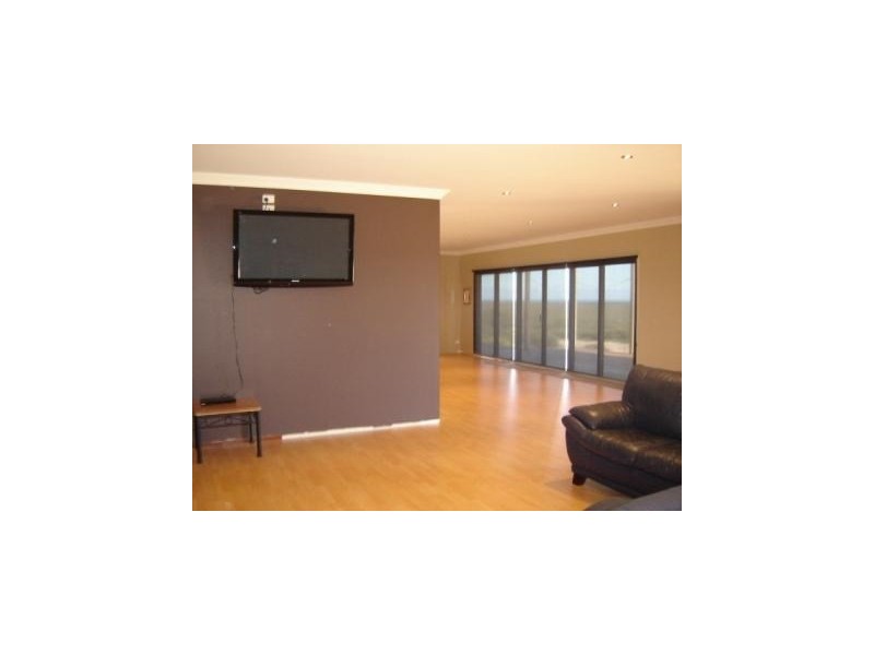 140 Ridge Way, Jurien Bay WA 6516