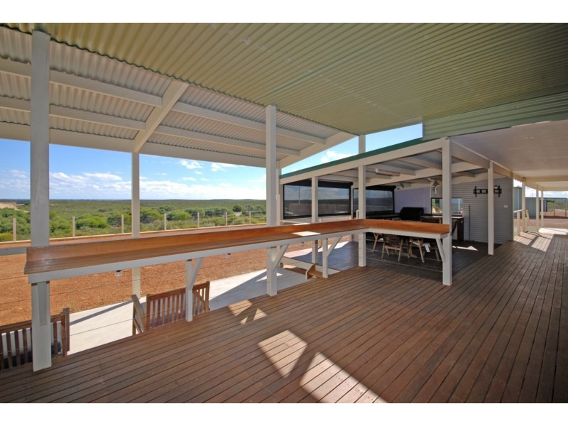 140 Ridge Way, Jurien Bay WA 6516