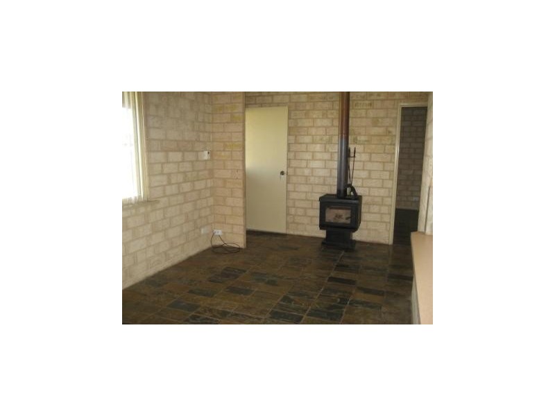 3 Elizabeth Way, Jurien Bay WA 6516