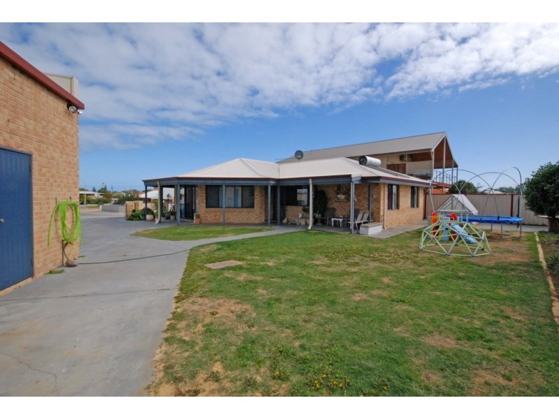 12 Villaret Way, Jurien Bay WA 6516