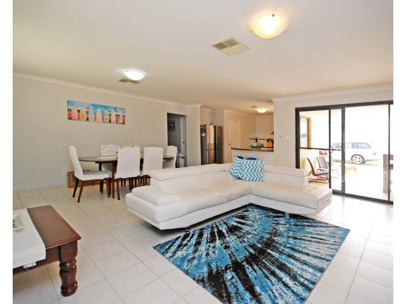 11 Prevelly Way, Jurien Bay WA 6516