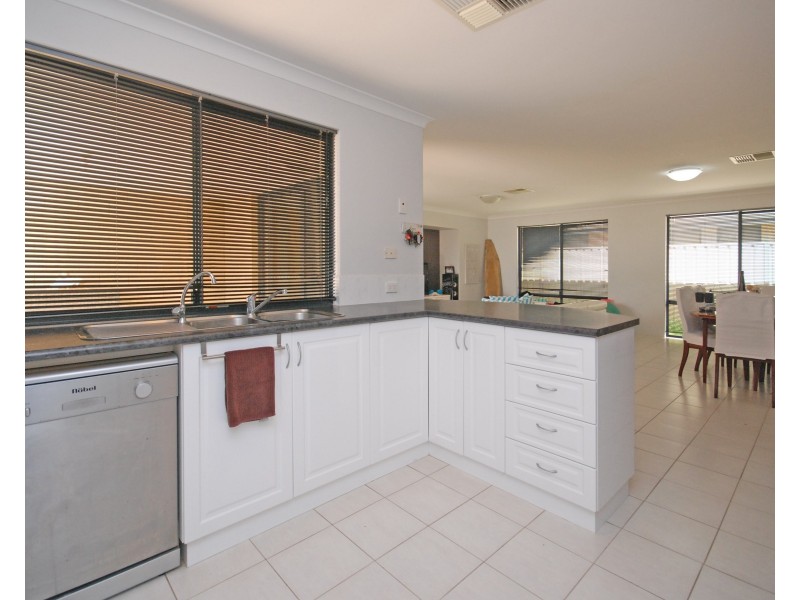 11 Prevelly Way, Jurien Bay WA 6516