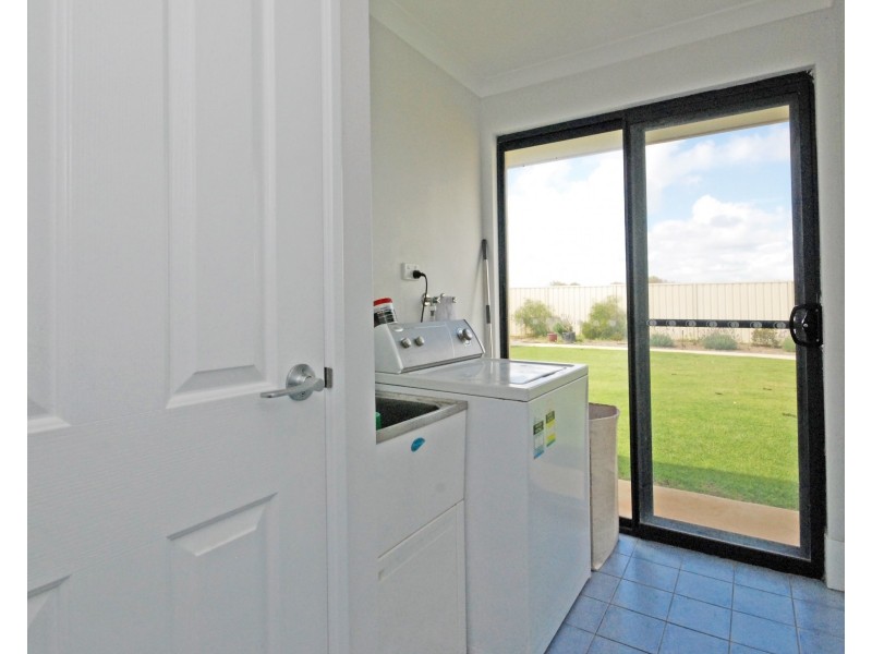 11 Prevelly Way, Jurien Bay WA 6516