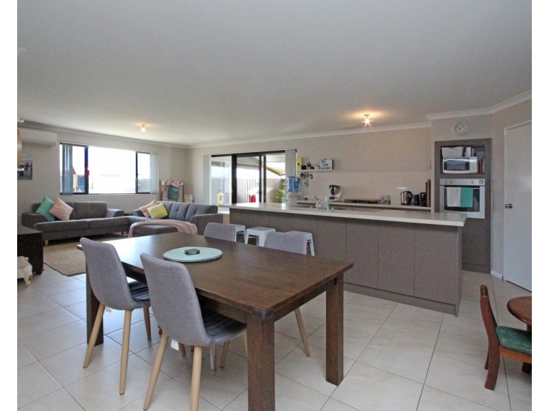 28 Bettong Avenue, Jurien Bay WA 6516