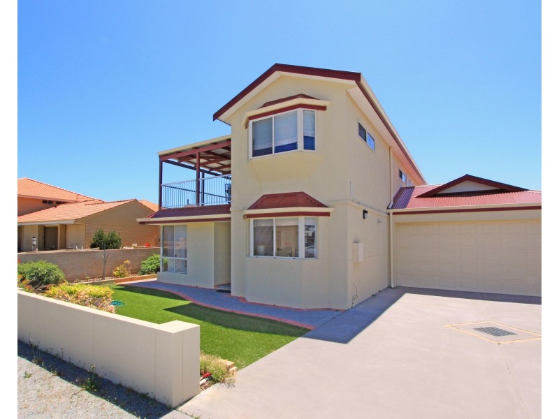 32 Doust Street, Jurien Bay WA 6516