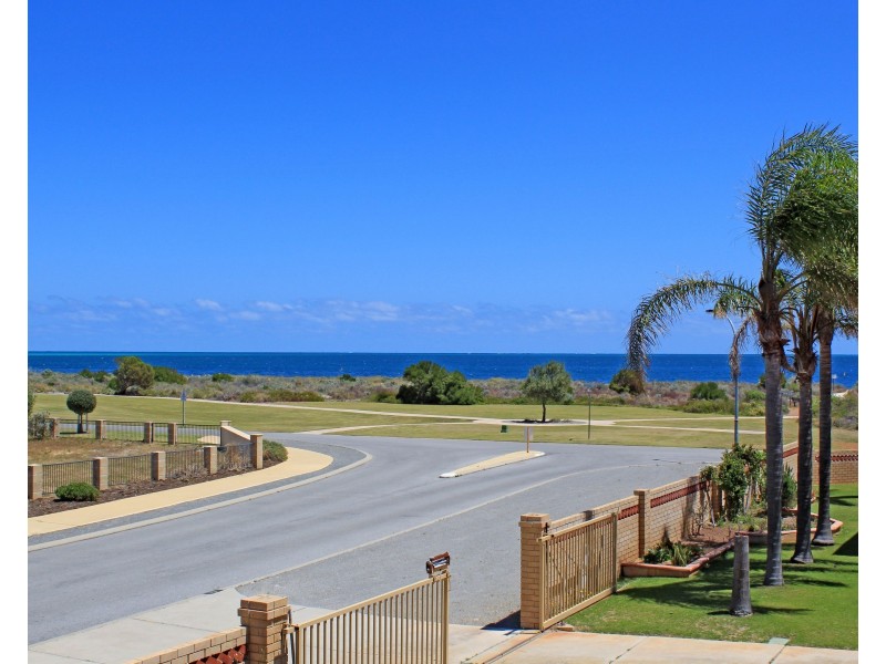 32 Doust Street, Jurien Bay WA 6516