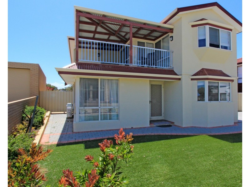 32 Doust Street, Jurien Bay WA 6516