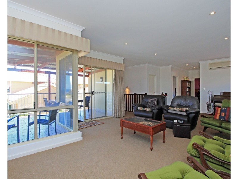 32 Doust Street, Jurien Bay WA 6516