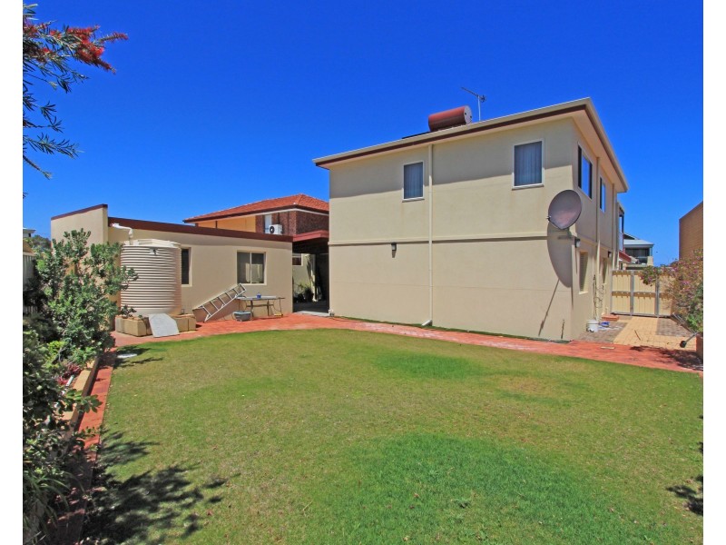 32 Doust Street, Jurien Bay WA 6516