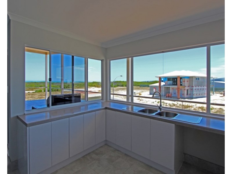 9 Melaleuca Way, Jurien Bay WA 6516