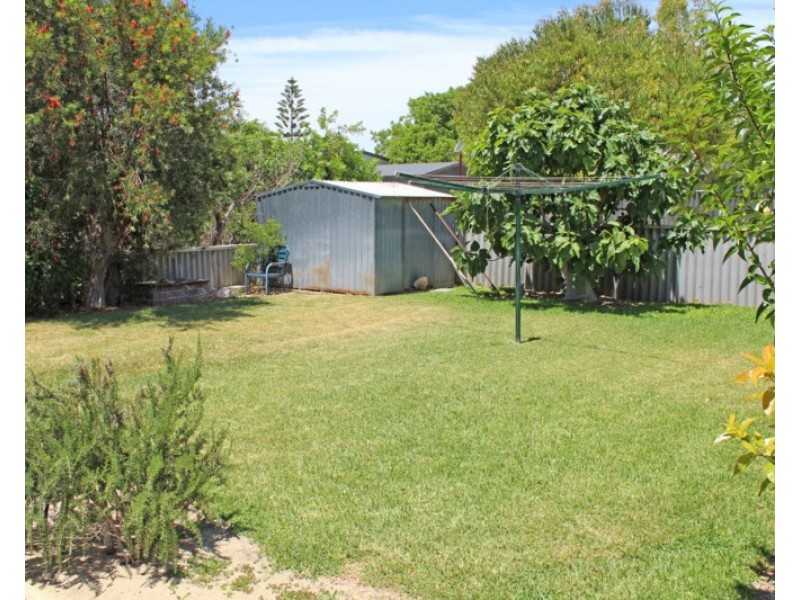 25 Cameron Street, Jurien Bay WA 6516