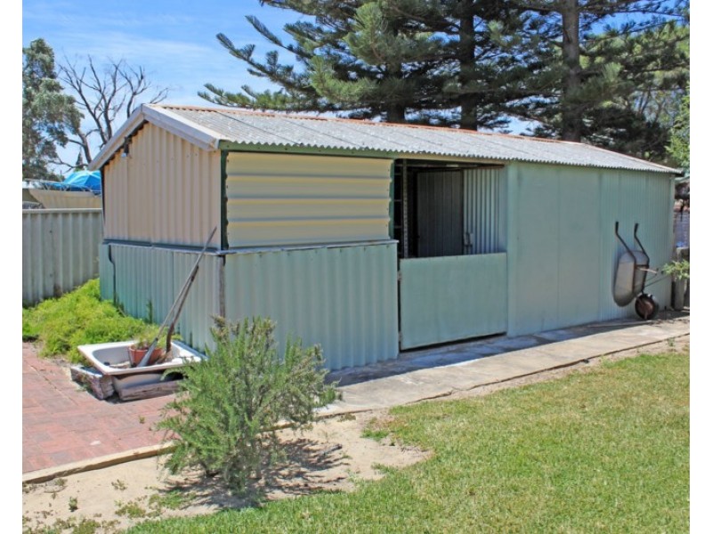 25 Cameron Street, Jurien Bay WA 6516