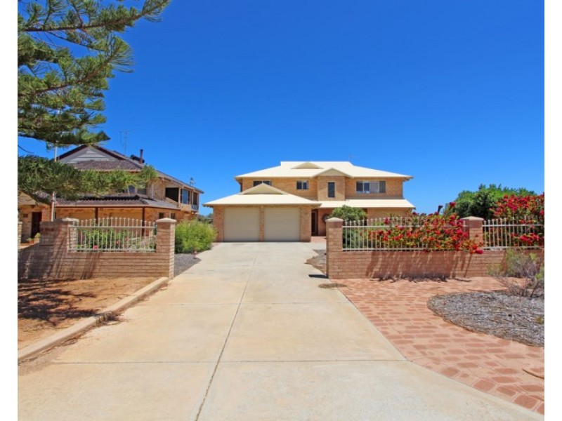 26 Coubrough Place, Jurien Bay WA 6516