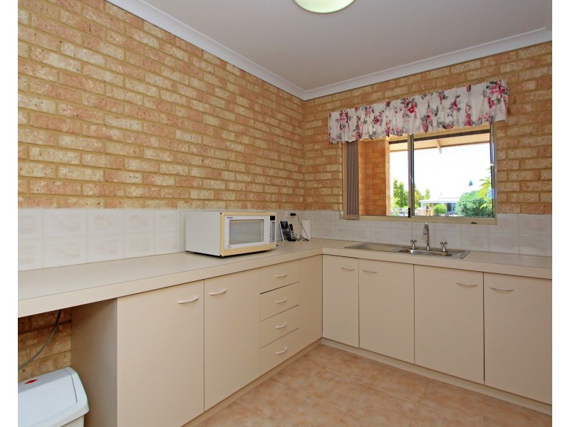 26 Coubrough Place, Jurien Bay WA 6516