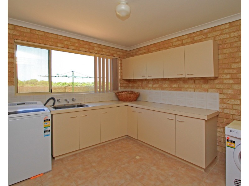 26 Coubrough Place, Jurien Bay WA 6516