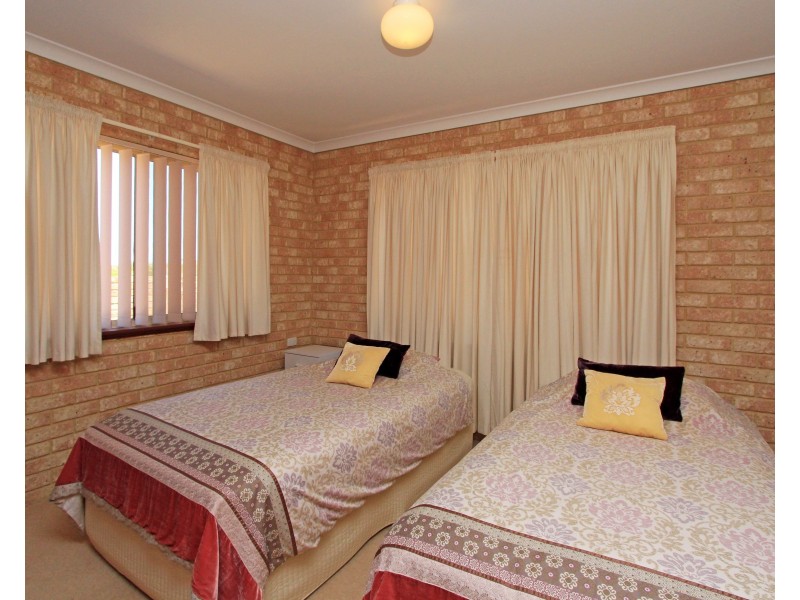 26 Coubrough Place, Jurien Bay WA 6516