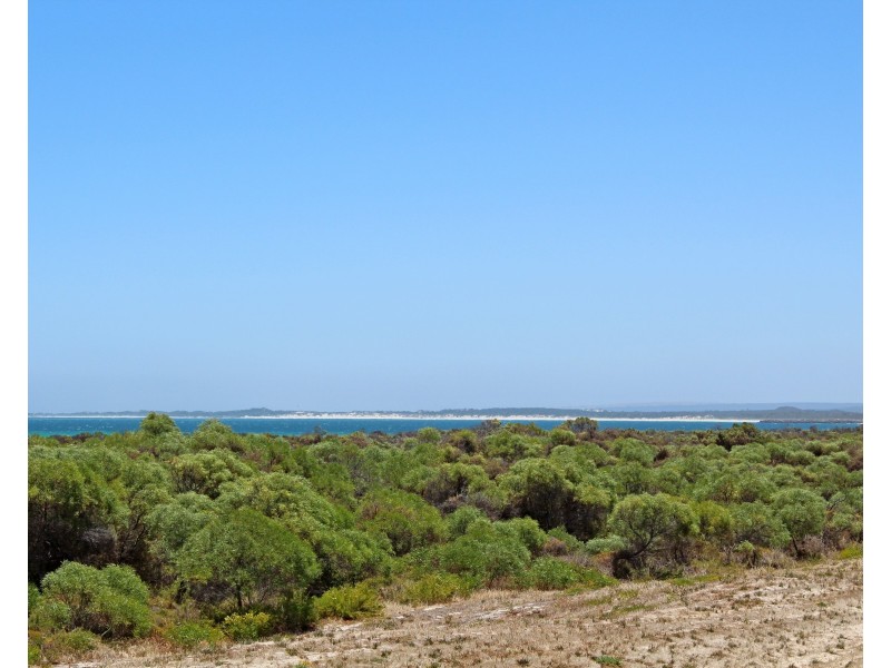 26 Coubrough Place, Jurien Bay WA 6516