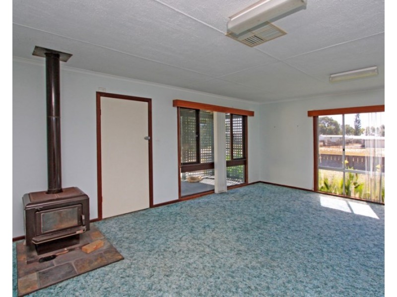 26 Dalton Street, Jurien Bay WA 6516