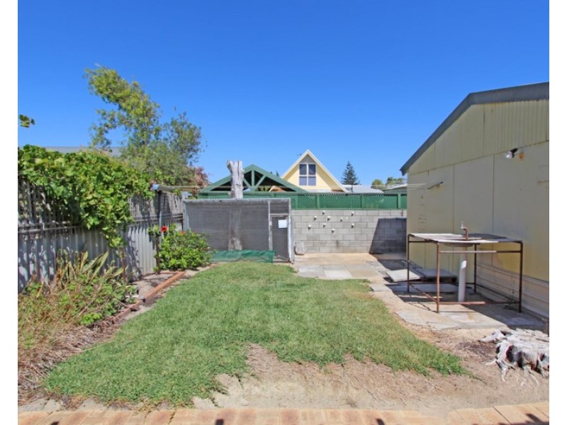 26 Dalton Street, Jurien Bay WA 6516