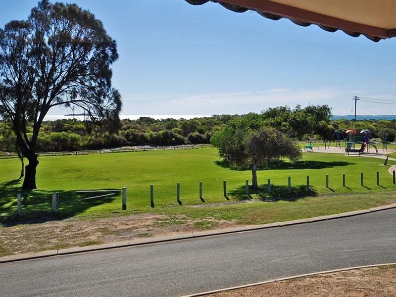 17 Bluewater Drive, Jurien Bay WA 6516