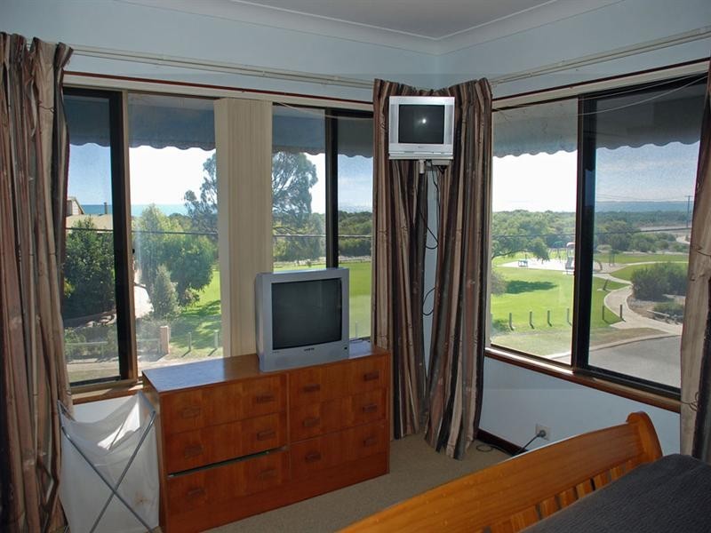 17 Bluewater Drive, Jurien Bay WA 6516