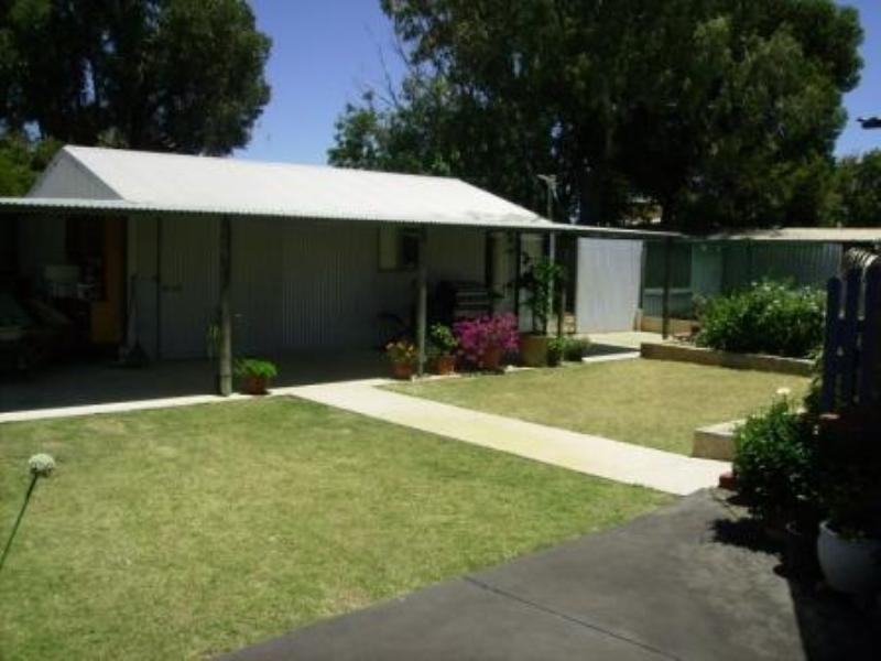 9 Lindsay Street, Jurien Bay WA 6516