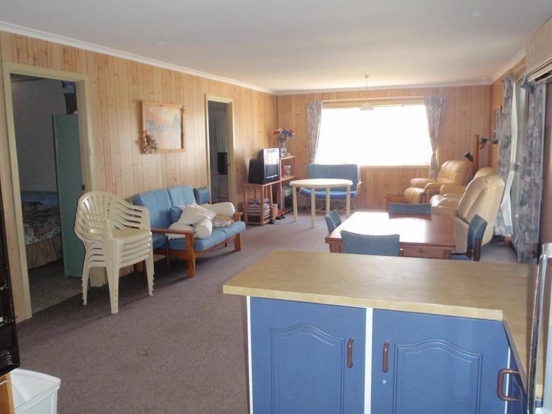 10 Bower Street, Jurien Bay WA 6516