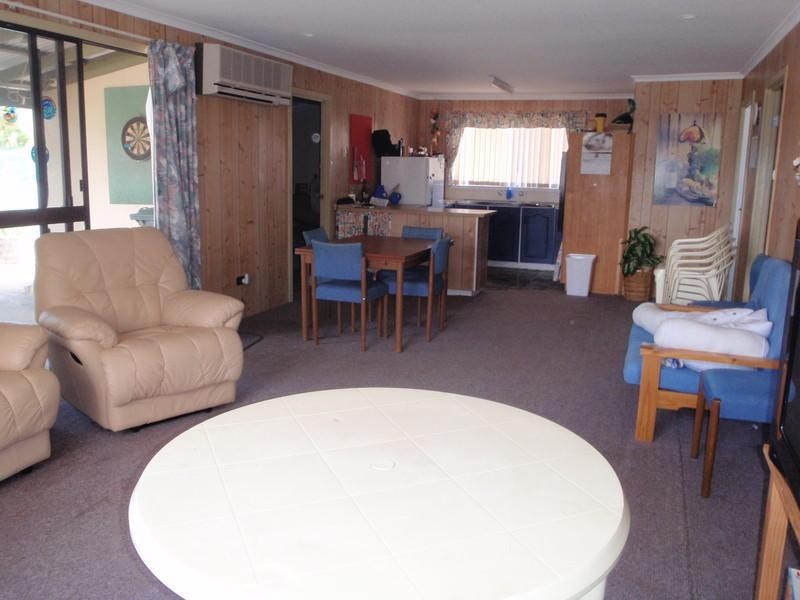 10 Bower Street, Jurien Bay WA 6516