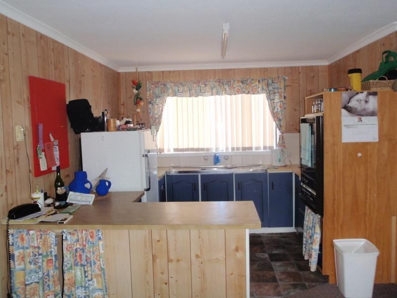 10 Bower Street, Jurien Bay WA 6516