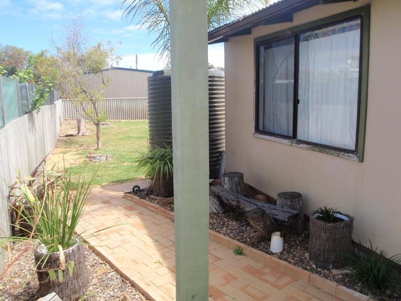 10 Bower Street, Jurien Bay WA 6516