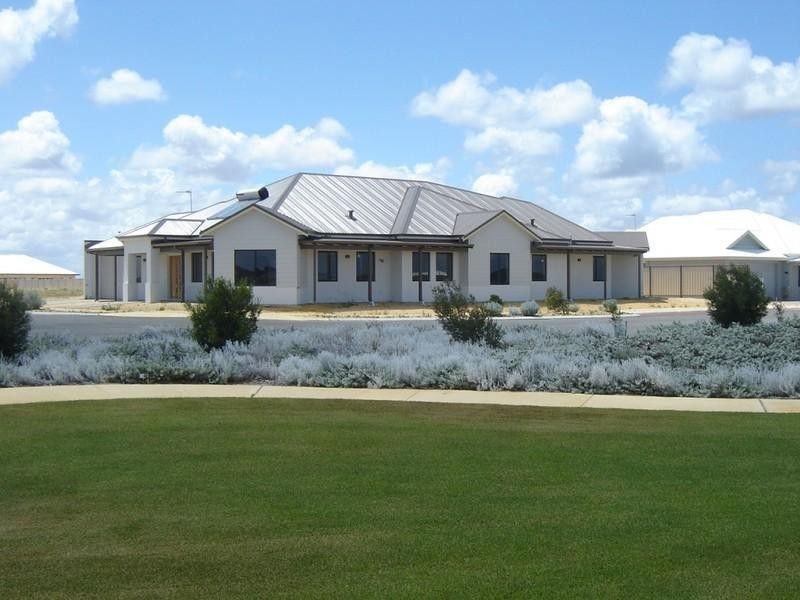 2 Lily Way, Jurien Bay WA 6516