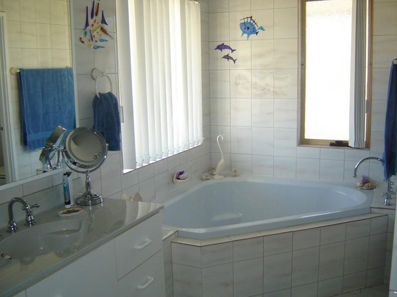 28 Coubrough Place, Jurien Bay WA 6516