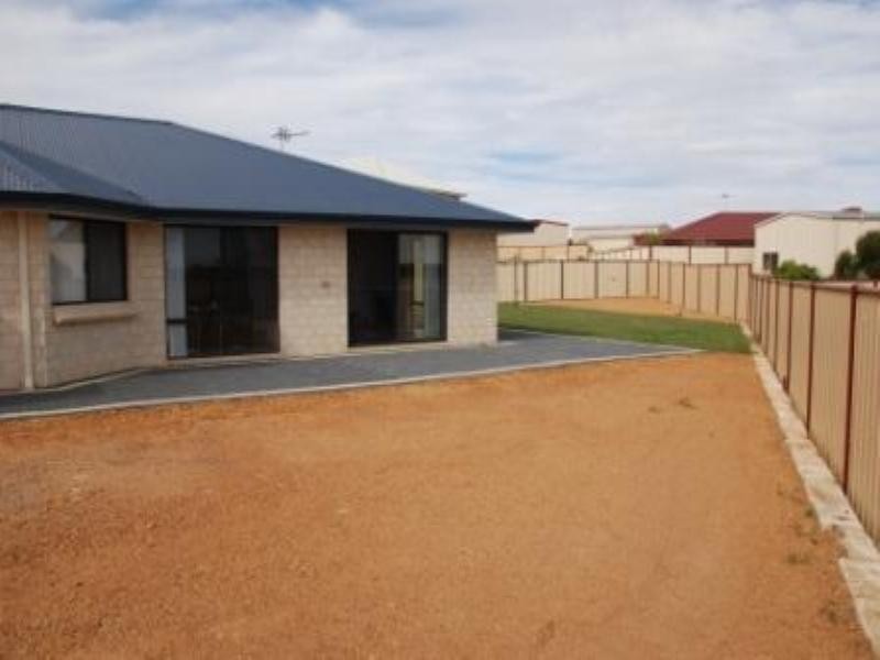 9 Proton Place, Jurien Bay WA 6516