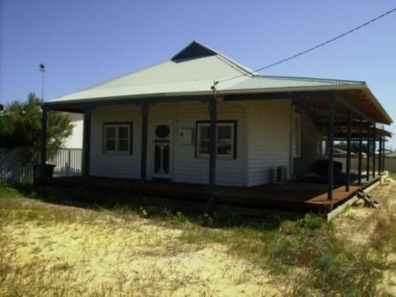 20 Elizabeth Way, Jurien Bay WA 6516