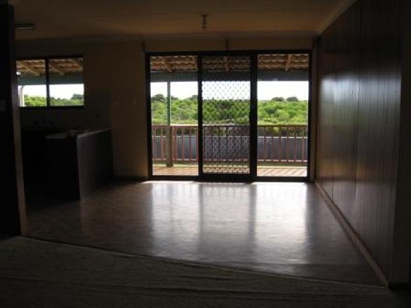 30 Coubrough Place, Jurien Bay WA 6516