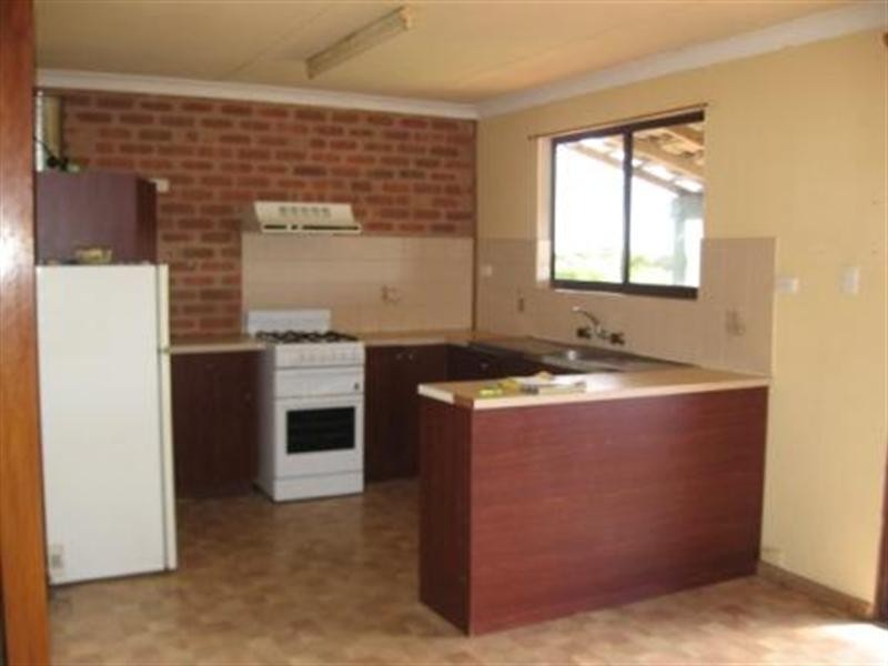 30 Coubrough Place, Jurien Bay WA 6516