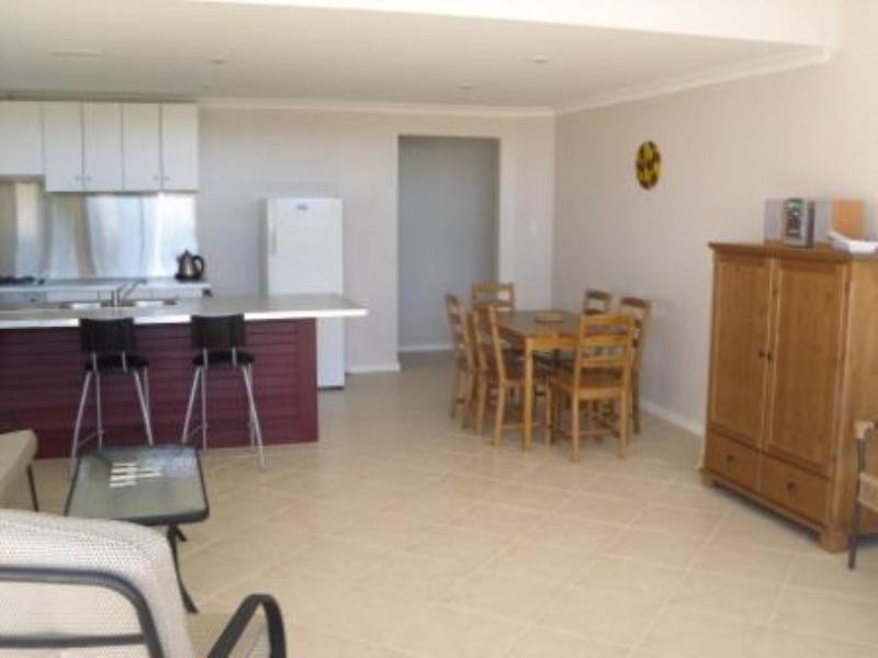 16B Elizabeth Way, Jurien Bay WA 6516