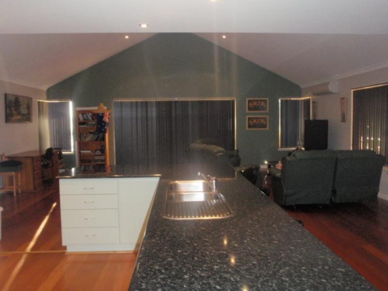 10 Caladenia Way, Jurien Bay WA 6516