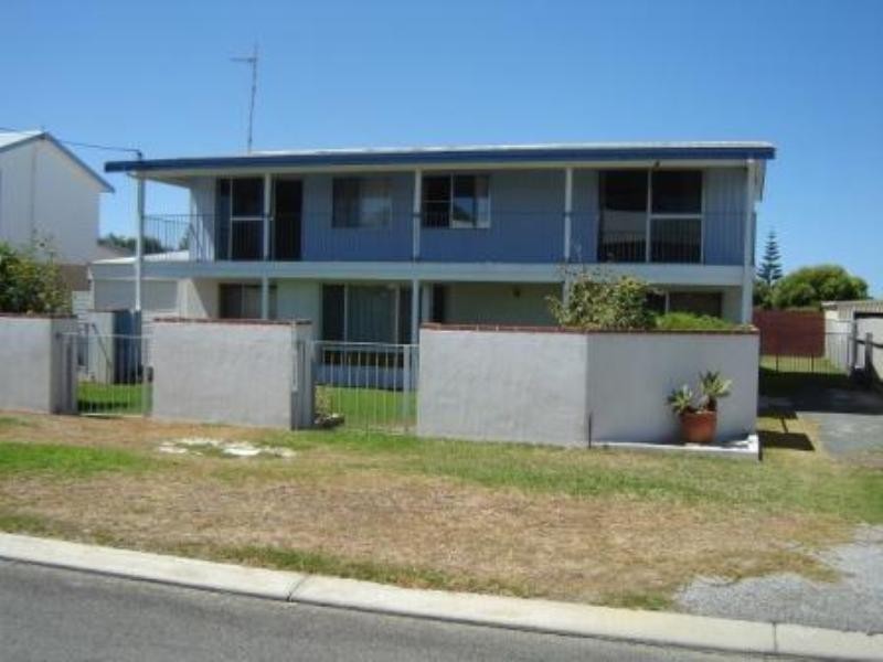 73 Drummond Circus, Cervantes WA 6511