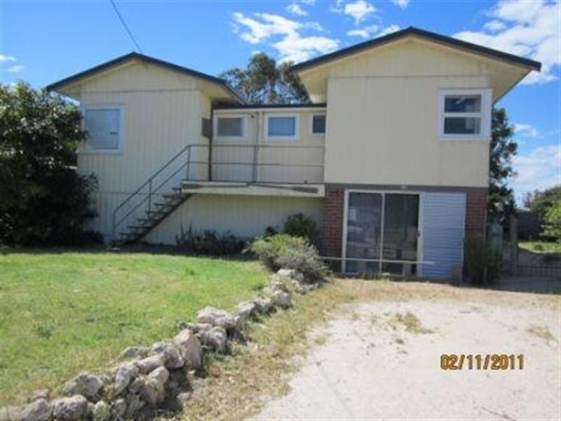 15 Tahiti Place, Jurien Bay WA 6516