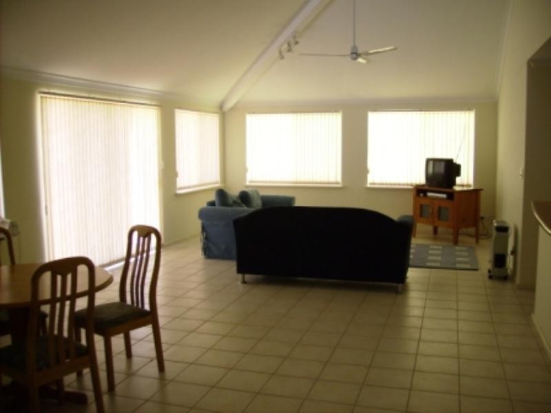 5 Maniki Gardens, Jurien Bay WA 6516