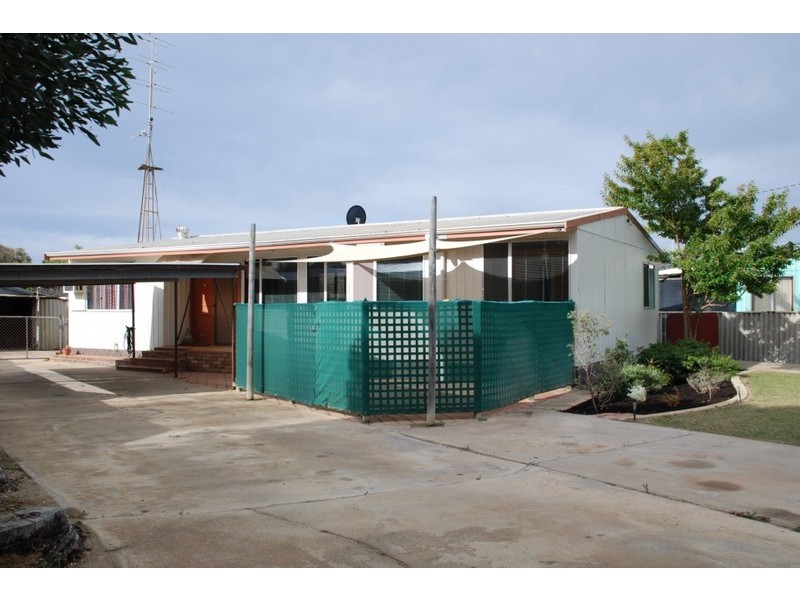 9 Whitfield Road, Jurien Bay WA 6516