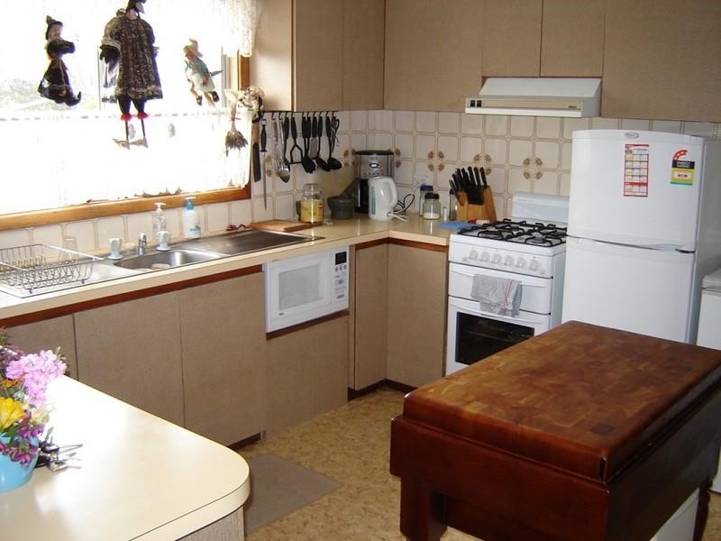 24 Dodd Street, Badgingarra WA 6521