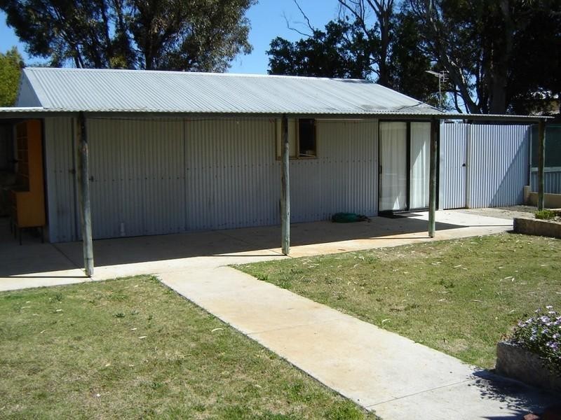 9 Lindsay Street, Jurien Bay WA 6516