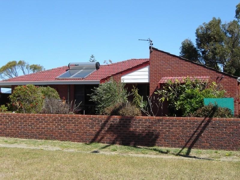 9 Lindsay Street, Jurien Bay WA 6516