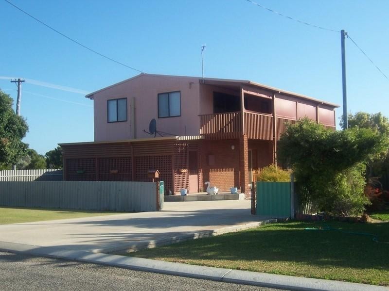 8 Green Street, Cervantes WA 6511