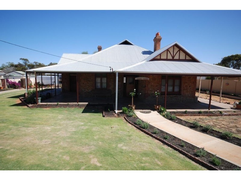 5 Macpherson Street, Carnamah WA 6517