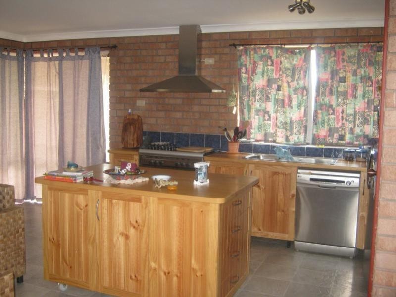 8 Malaga Court, Cervantes WA 6511