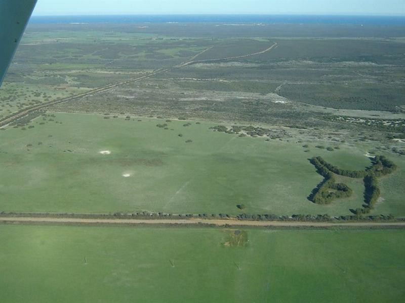 Lot 3751 Munbinea Road, Jurien Bay WA 6516